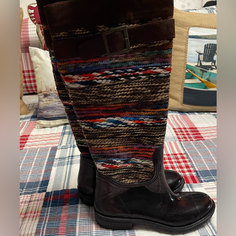 Adorable Embroidered Rain Boots!  NWOT, Women’s Size 7 - Picture 3 of 8